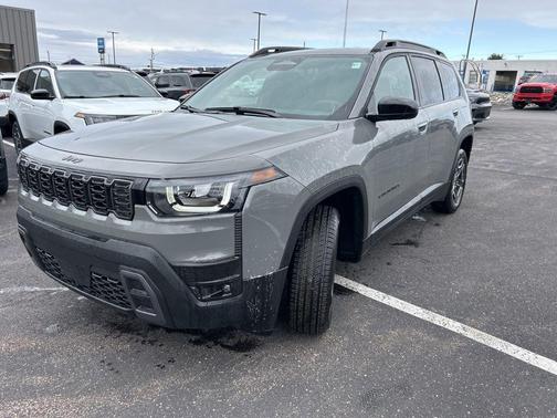 Sting Gray Clearcoat 2026 Jeep Cherokee LAREDO/LIMITED