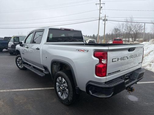 2022 Chevrolet Silverado 2500 Custom