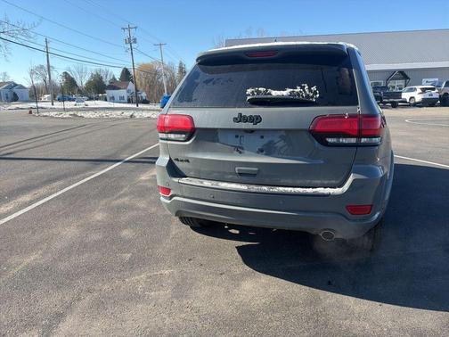Sting Gray Clearcoat 2021 Jeep Grand Cherokee Laredo X