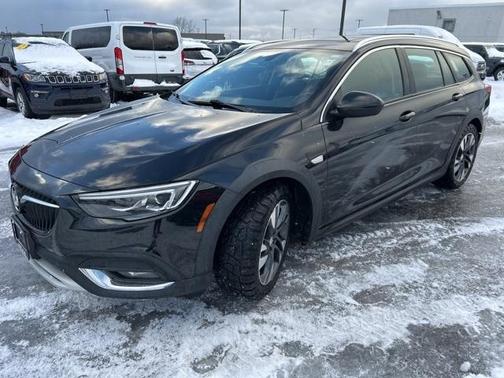 2018 Buick Regal TourX Essence