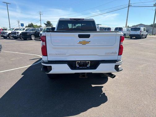 Summit White 2023 Chevrolet Silverado 2500 High Country