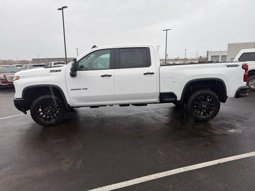 2026 Chevrolet Silverado 3500 LT