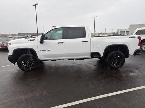 2026 Chevrolet Silverado 3500 LT