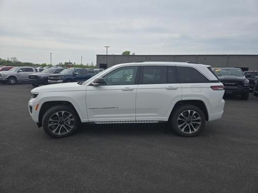 2022 Jeep Grand Cherokee Overland