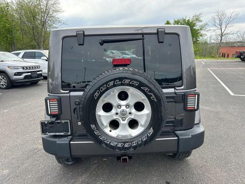 Granite Crystal Clearcoat Metallic 2016 Jeep Wrangler Sahara