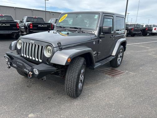 Granite Crystal Clearcoat Metallic 2016 Jeep Wrangler Sahara