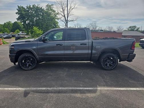 Granite Crystal Clearcoat Metallic 2026 RAM 1500 Big Horn/Lone Star