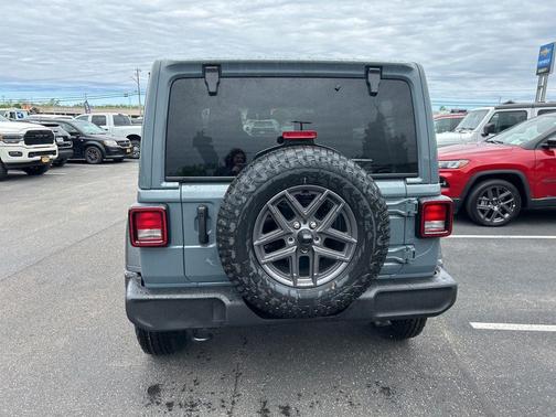 Anvil Clearcoat 2026 Jeep Wrangler Sport