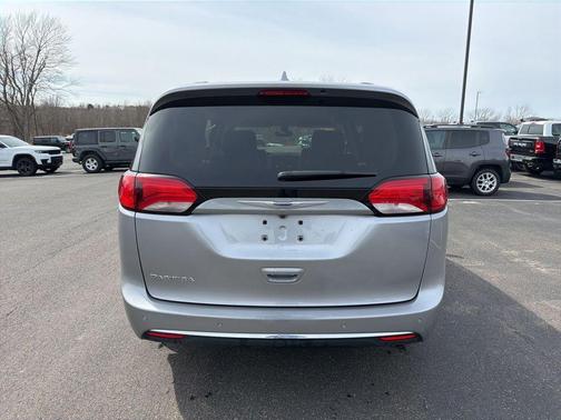 2019 Chrysler Pacifica Touring-L