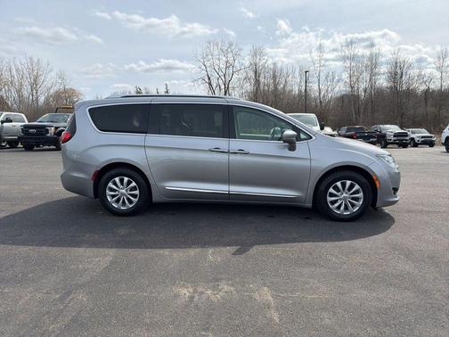 2019 Chrysler Pacifica Touring-L