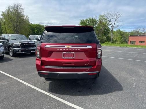 2021 Chevrolet Suburban LT