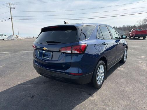 2023 Chevrolet Equinox LS