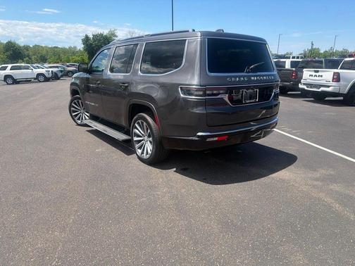 Metallic 2022 Jeep Grand Wagoneer Series II