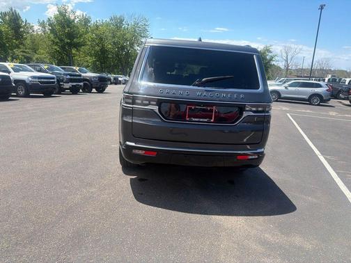 Metallic 2022 Jeep Grand Wagoneer Series II