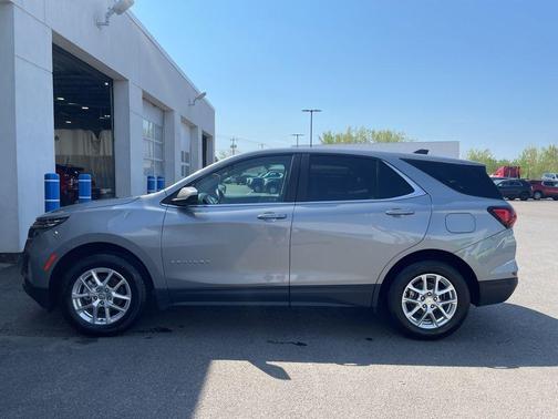 Sterling Gray Metallic 2024 Chevrolet Equinox LT