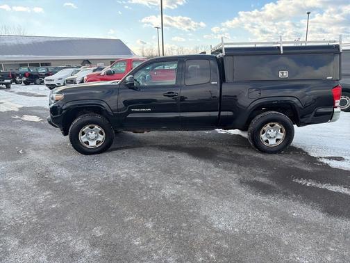 2016 Toyota Tacoma SR5