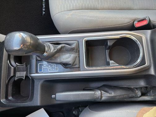 Black 2016 Toyota Tacoma SR5