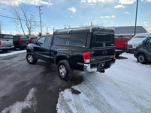 2016 Toyota Tacoma SR5