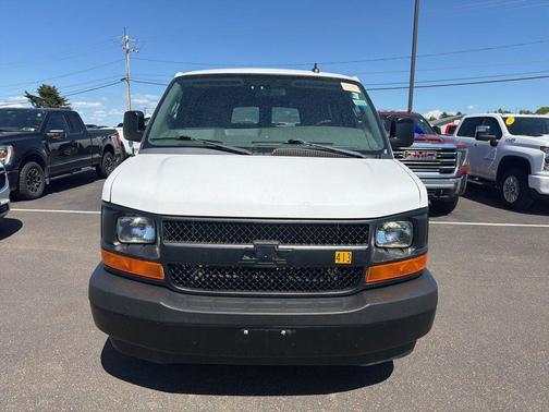 Summit White 2017 Chevrolet Express 2500 LS