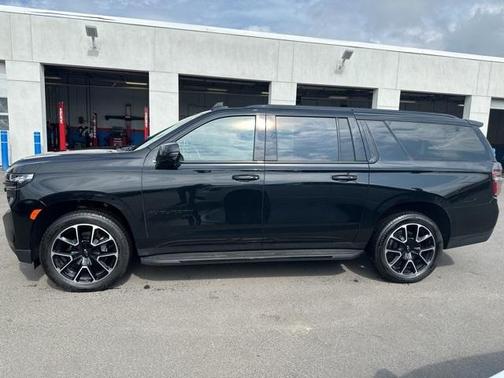 2024 Chevrolet Suburban RST