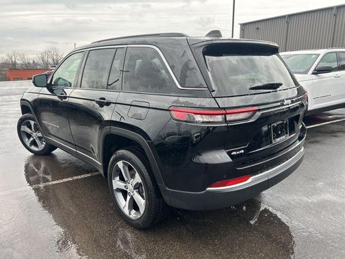 Diamond Black 2026 Jeep Grand Cherokee Limited
