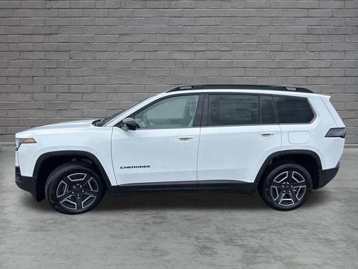 Bright White Clearcoat 2026 Jeep Cherokee LAREDO/LIMITED