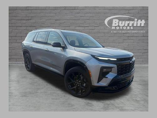 Sterling Gray Metallic 2025 Chevrolet Traverse RS