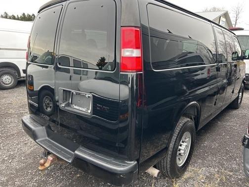2017 Chevrolet Express 3500 LS