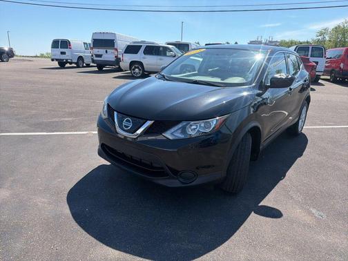 Magnetic Black 2018 Nissan Rogue Sport S