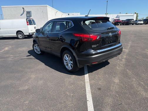 Magnetic Black 2018 Nissan Rogue Sport S