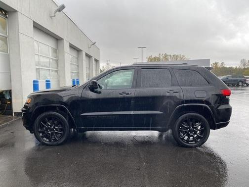 2022 Jeep Grand Cherokee WK Laredo