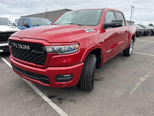 Molten Red Pearlcoat 2026 RAM 1500 Big Horn/Lone Star