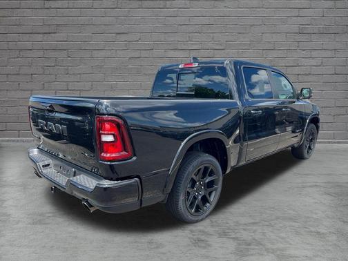 Diamond Black 2026 RAM 1500 Laramie