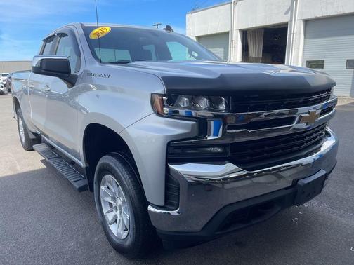 Silver Ice Metallic 2019 Chevrolet Silverado 1500 LT