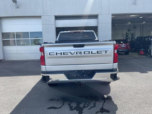 Silver Ice Metallic 2019 Chevrolet Silverado 1500 LT