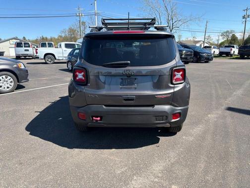 Granite Crystal Clearcoat Metallic 2021 Jeep Renegade Trailhawk