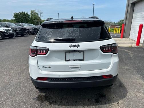 Bright White Clearcoat 2026 Jeep Compass Limited