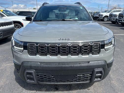 Sting Gray Clearcoat 2026 Jeep Cherokee LAREDO/LIMITED