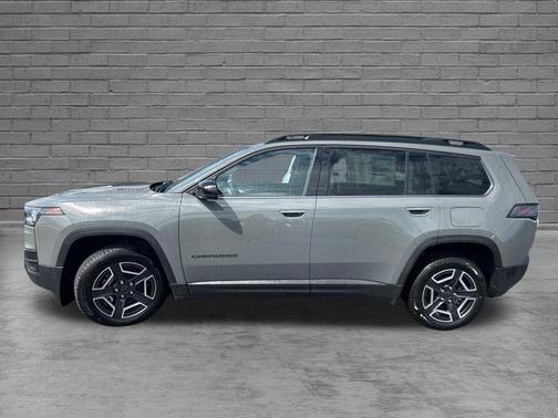 Sting Gray Clearcoat 2026 Jeep Cherokee LAREDO/LIMITED