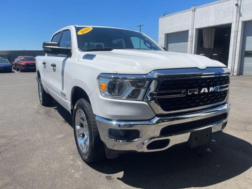 Bright White Clearcoat 2023 RAM 1500 Big Horn