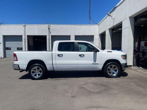 Bright White Clearcoat 2023 RAM 1500 Big Horn