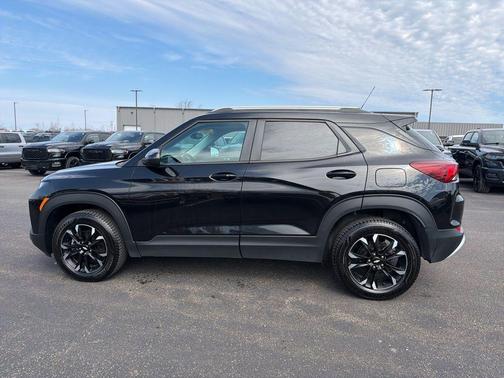 Mosaic Black Metallic 2021 Chevrolet Trailblazer LT