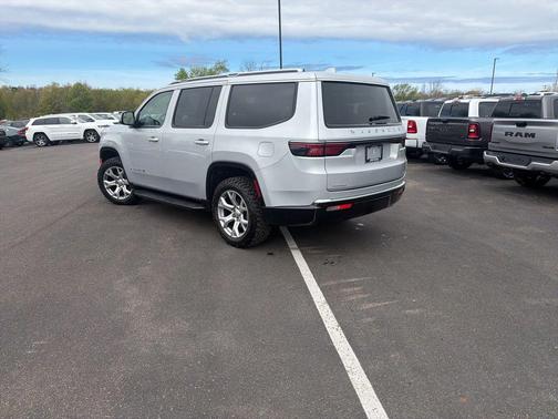 Silver Zynith 2022 Jeep Wagoneer Series II