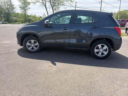 Nightfall Gray Metallic 2020 Chevrolet Trax LS