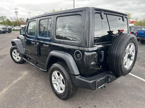 Black Clearcoat 2018 Jeep Wrangler Unlimited Sport