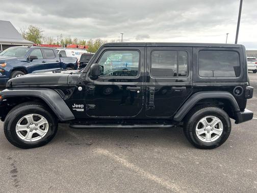 Black Clearcoat 2018 Jeep Wrangler Unlimited Sport
