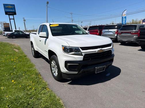 Summit White 2022 Chevrolet Colorado LT