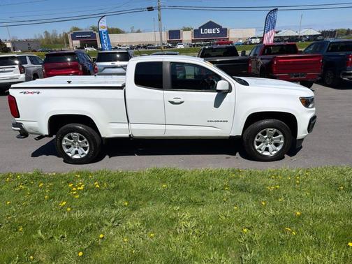 Summit White 2022 Chevrolet Colorado LT