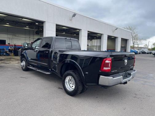 Diamond Black 2024 RAM 3500 Limited