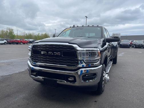 Diamond Black 2024 RAM 3500 Limited